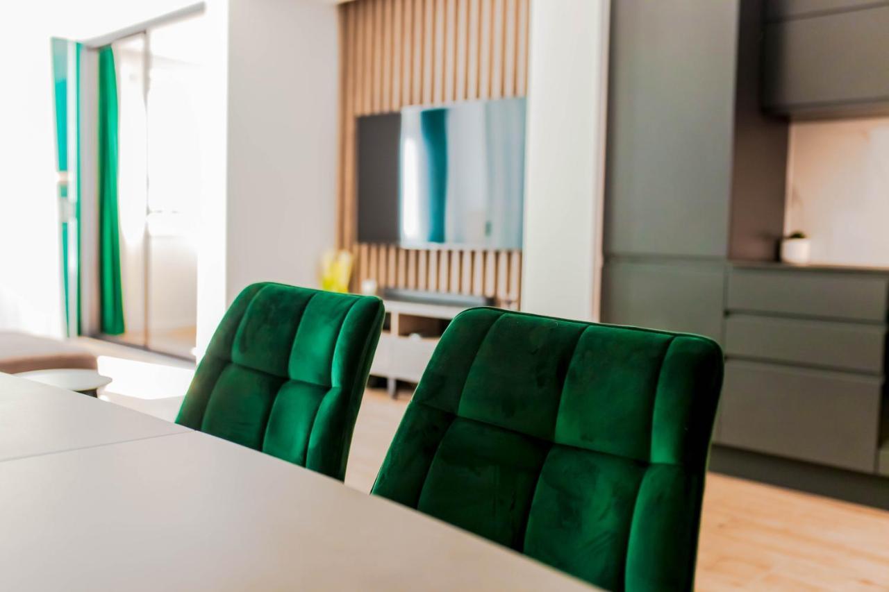 Apartment Sika Solin Bagian luar foto