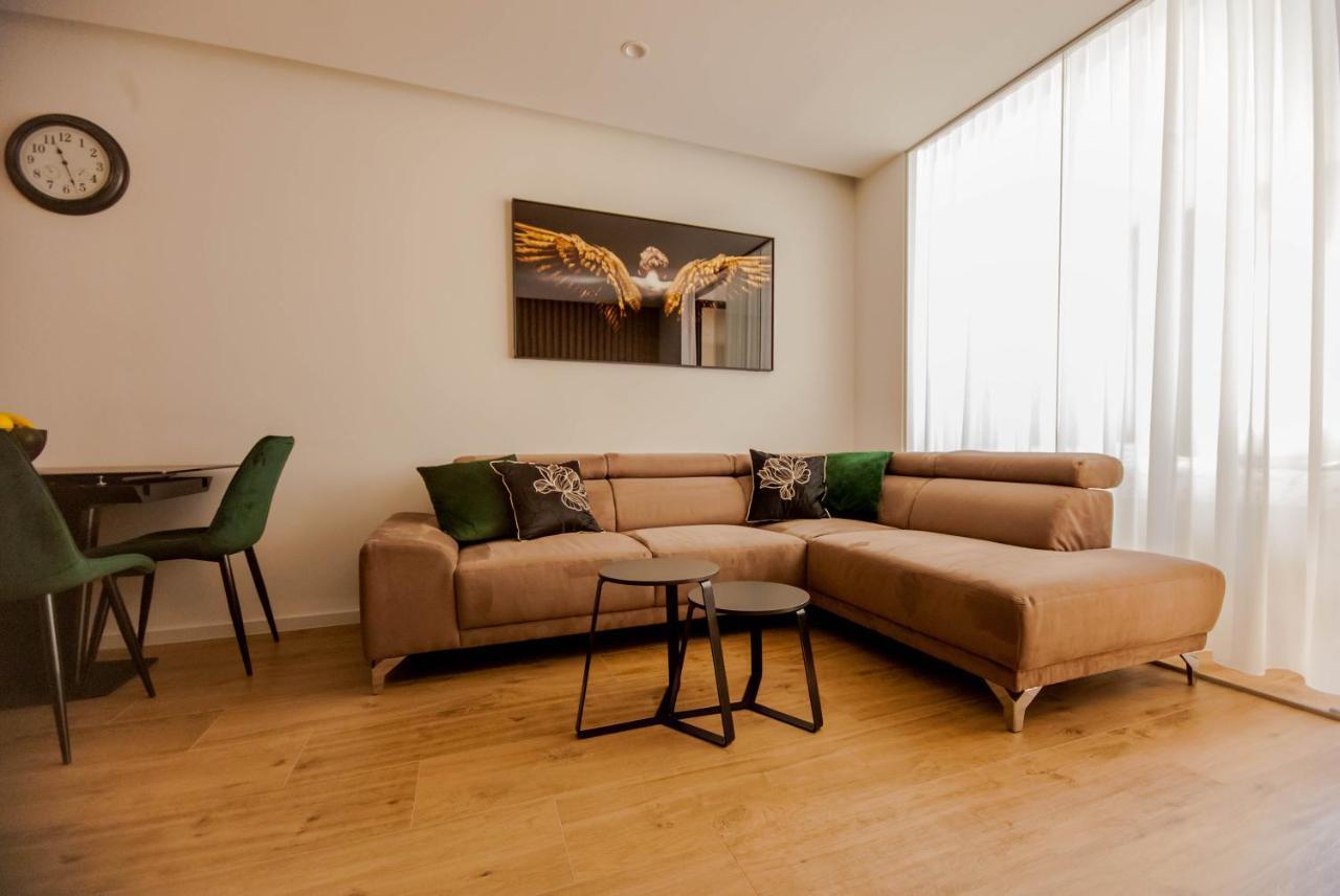 Apartment Sika Solin Bagian luar foto