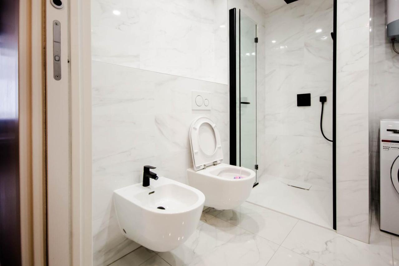 Apartment Sika Solin Bagian luar foto